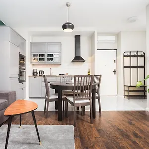  Apartament Of The Kings - Leaf