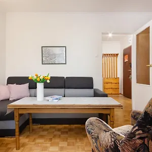Comfy & Spacious By Renters Warszawa
